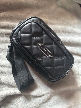 Black Guess Crossbody bag